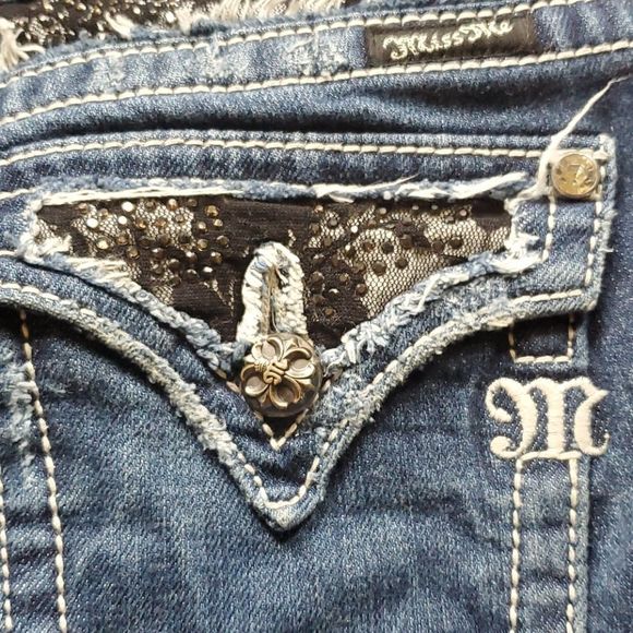 SOLD!! MISS ME JEANS - Size 27 x 32 - Picture 1 of 12
